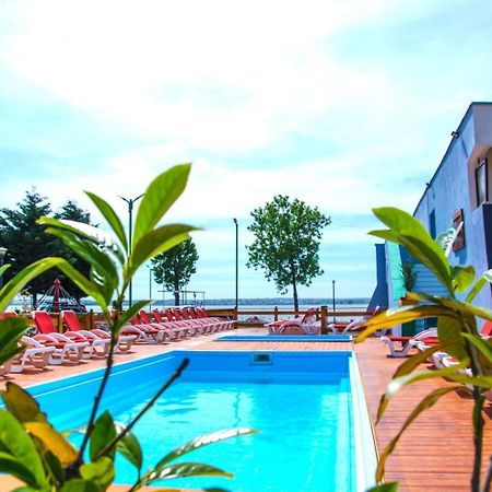 Voila Mamaia Hotel Exterior foto