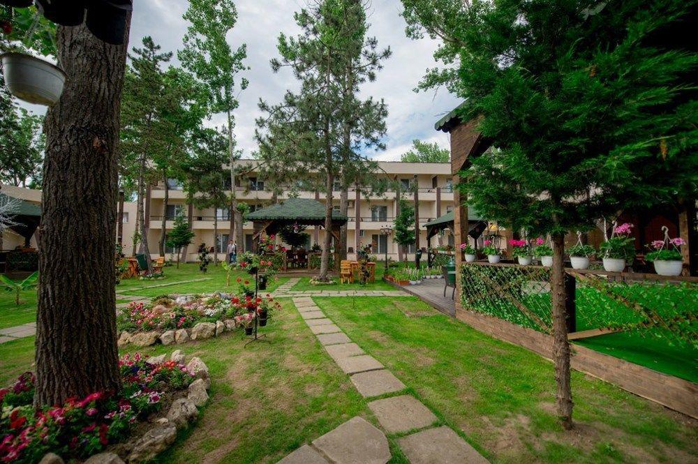 Voila Mamaia Hotel Exterior foto